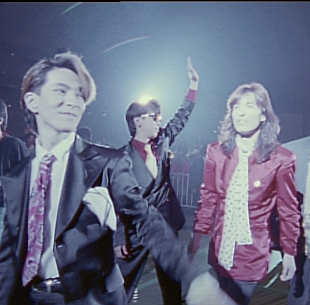 「TM NETWORKのデビュー35周年記念ブルーレイBOX発売へ、1994年東京ドームライブ完全版も初商品化」