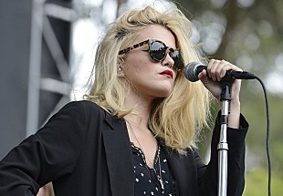 「スカイ・フェレイラ、今月新曲をリリースすることを明らかに」