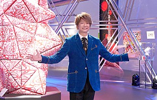 「香取慎吾「一人の男の夢がかなう瞬間を見て」　パリに続き国内初の個展を開催」