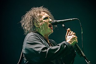 「ロバート・スミス、ザ・キュアーにとって約10年ぶりのニューALが完成したことを発表」