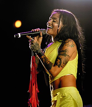 「ケラーニ、第一子を自宅出産」