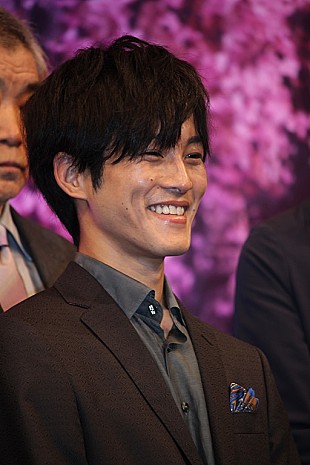 「松坂桃李「皆さんの応援と支えにより…」　 頓挫しかけた主演作『居眠り磐音』が公開決定」