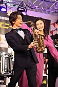 「武田真治「これはすごいことなんですよ！」　筋トレ＆サックス演奏で「ブラスト！」とコラボ」1枚目/1