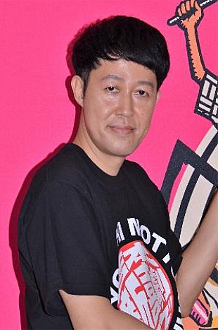 「小籔千豊「謹慎芸人が心配」　「嫁はんと子どもの生活は…」」