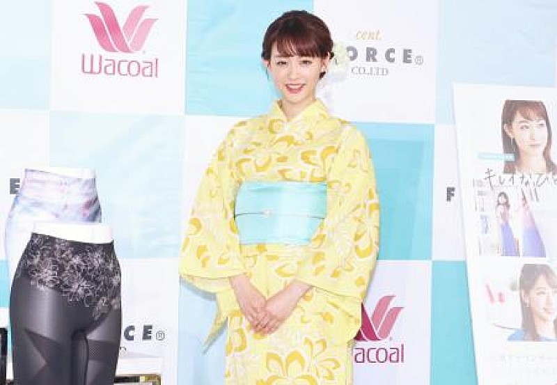 「新井恵理那、浴衣姿でヒップラインをアピ-ル TV出演本数1位は「達成感のある喜び」」1枚目/1