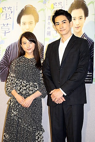 「清原果耶、本格時代劇挑戦で「毎日眉間にしわが…」　共演の町田啓太も絶賛「殺陣がめちゃくちゃ俊敏」」