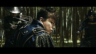 「西川貴教、西洋と和を融合した消臭男士に変身」