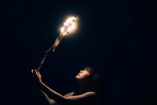 「Aimer、新シングル「Torches」リリース＆全国ツアータイトル発表」
