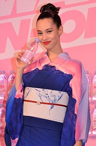 「水原希子、今年初の浴衣姿を披露　「今年の夏は解放しっ放し」」