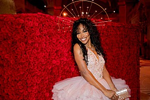 「シザ、新作のためにポスト・マローン/ジャスティン・ティンバーレイク/ブロックハンプトンらとスタジオ入り」