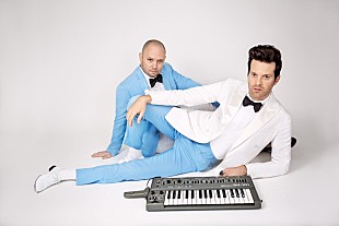 「タキシード、11月にバンド編成で来日公演」