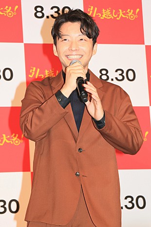 「星野源のサプライズ登場にファン歓喜　６年ぶりの主演映画は「すてきな喜劇になった」」