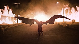 「ビリー・アイリッシュ、「all the good girls go to hell」のMV公開＆地球温暖化に警鐘を鳴らす」