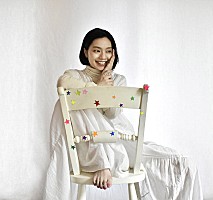 Cocco新曲「海辺に咲くばらのお話」MV公開、監督＆衣装は20歳の大学生