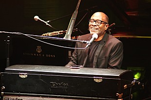 「ブライアン・ジャクソンが待望の初来日！洗練された演奏で披露されるギル・スコット・ヘロンとの共作曲を堪能する秋の宵」