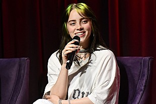 「ビリー・アイリッシュ、「bad guy」のヒットは意外だったと明かす」