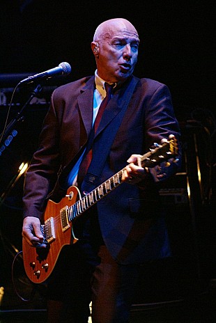 「『10月10日はなんの日？』ミッジ・ユーロの誕生日 1980年をテーマに掲げたUKツアーがスタート」