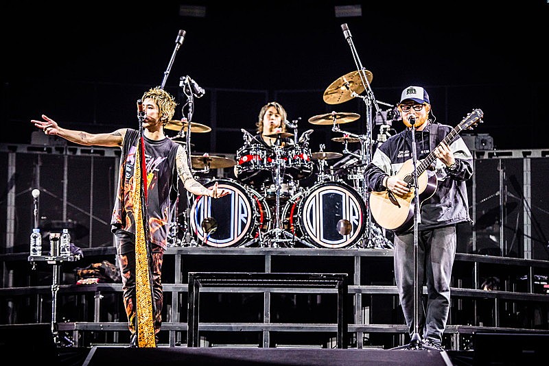レポート 今のone Ok Rockが無敵のロック バンドである理由 最新アルバム Eye Of The Storm ツアー東京公演を見て Daily News Billboard Japan