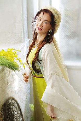 「中島みゆき、ドラマ主題歌4曲収録のニュー・アルバム『CONTRALTO』年明けリリース」