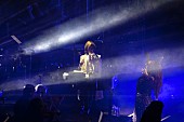 YOSHIKI「YOSHIKI、サラ・ブライトマンのワールドツアー最終公演に登場」1枚目/2