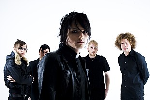 「マイ・ケミカル・ロマンス、7年ぶりの再結成公演を開催「実現するか分からなかったから、来てくれてありがとう」」