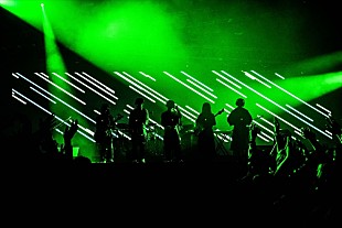 「ロック大忘年会【FM802 RADIO CRAZY】サカナクション、Nulbarich、[Alexandros]ら出演　3日目をレポート」