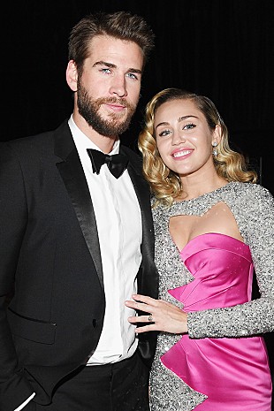 「マイリー・サイラス＆リアム・ヘムズワースの離婚が正式に成立」