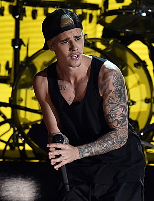 「ジャスティン・ビーバー、『Seasons』最新EPで薬物依存について赤裸々に語る「どれだけ深刻だったか誰も知らない」」