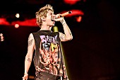 ONE OK ROCK「＜レポート＞今のONE OK ROCKが無敵のロック・バンドである理由　最新アルバム『Eye of the Storm』ツアー東京公演を見て」1枚目/6