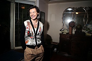 「ハリー・スタイルズ、「スレッジハンマー」のカヴァーにピーター・ガブリエルからお墨付き」