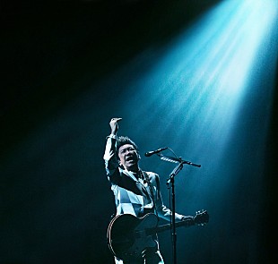 「布袋寅泰、映像作品『GUITARHYTHM VI TOUR』リリース決定」