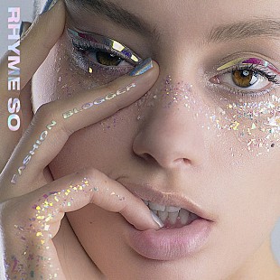 「大沢伸一の新ユニット・RHYME SO、SG『Fashion Blogger』MV公開」