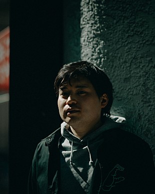 「野崎りこん、「空を分かつ feat. tedeo」MV公開」