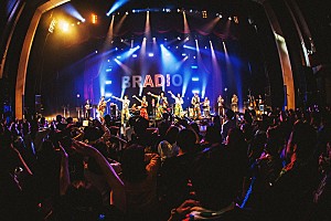 BRADIO、NHKホール公演の映像をYouTubeプレミア公開 | Daily News