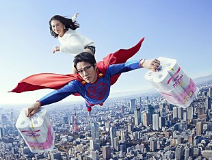 「堤真一演じる“おじさんヒ－ロ－”が再来！　「ス－パ－サラリ－マン左江内氏」特別編を放送」