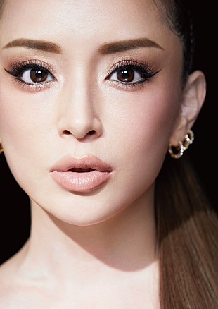 「浜崎あゆみ、ベスト収録曲のライブ映像で構成「TRACK LIST LIVE」YouTubeプレミア公開」