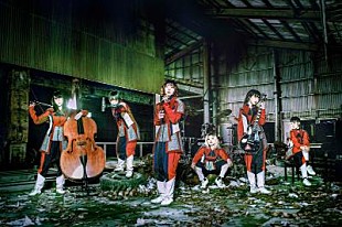 「“楽器を持ったパンクバンド” BiSH、新曲「TOMORROW」のMV公開」