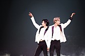 東方神起「＜ライブレポート＞東方神起、世界同時配信ライブで圧巻のステージを披露 「今日のライブがこの時期を乗り越えられる力になったら」」1枚目/10