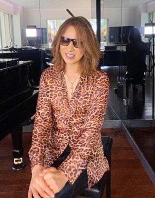 「YOSHIKI、生配信にて「数々のビッグプロジェクトを計画中」と示唆」
