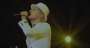 「デビュー25周年の平井 堅、15周年ライブ映像公開＆SPインタビュー企画始動」