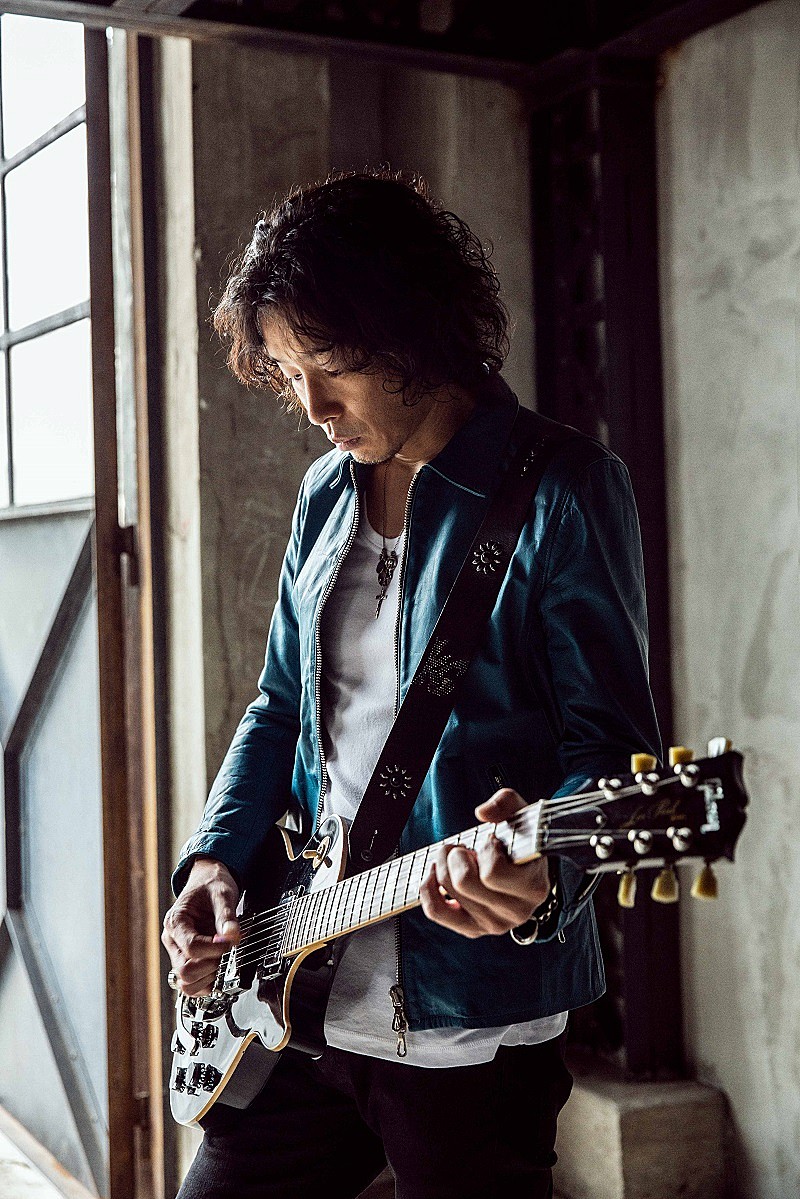 斉藤和義スタジオライブをオンエア、談話＆自作ギター紹介も