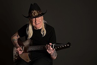 「『7月16日はなんの日？』伝説のブルース・ギタリスト、ジョニー・ウィンターの命日　没後6年」