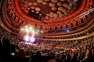 「英政府、8/1より屋内イベントを条件付きで再開へ」