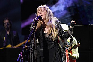 「スティーヴィー・ニックス、新型コロナは「真のアメリカン・ホラー・ストーリー」」