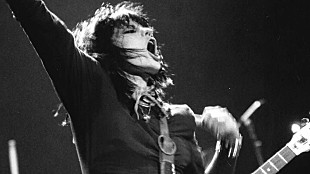 「ジョーン・ジェットが企画に賛同し“手書きロゴ”を提供、【UNDERDOCS】開幕へ」