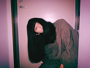 「笹川真生、初単独公演となる配信ライブ【ひかりのそこ】開催」