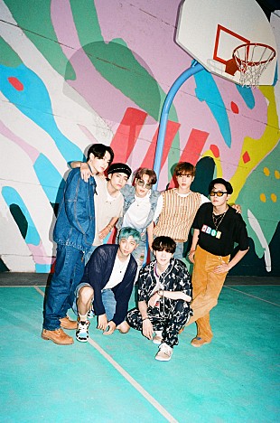 「BTS、GQインタビューでそれぞれのスタイル・ヒーローについて語る」