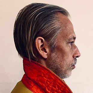 「アンディ・ベル（ライド）、初のソロ・アルバムを日本先行リリース」