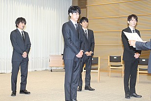 「Ｖ６の担当マネジャ－がＰＣＲ検査で陽性判明　岡田准一と三宅健、陰性確認もイベントは欠席」
