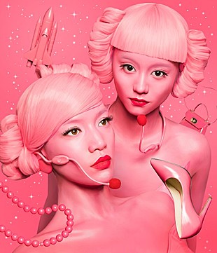 「マネキン・ラップ・デュオ“FEMM”、謎のクリーナー2秒動画を投稿」